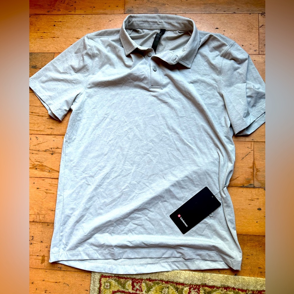 Lululemon T shirt
